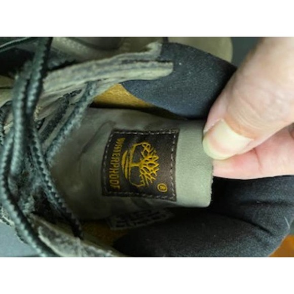 Timberland Grey and Black Men's Boots - Picture 6 of 14